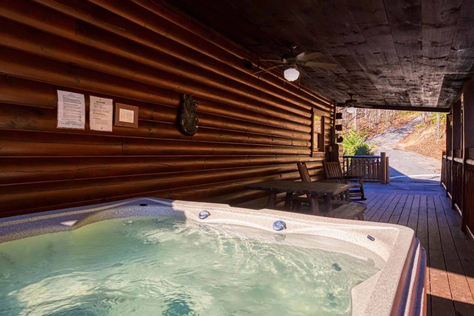 Heavenly Bear, Hot Tub, 1089 Of Free Attraction Tickets For Each Paid Day, Dollywood And More Sevierville Exterior foto