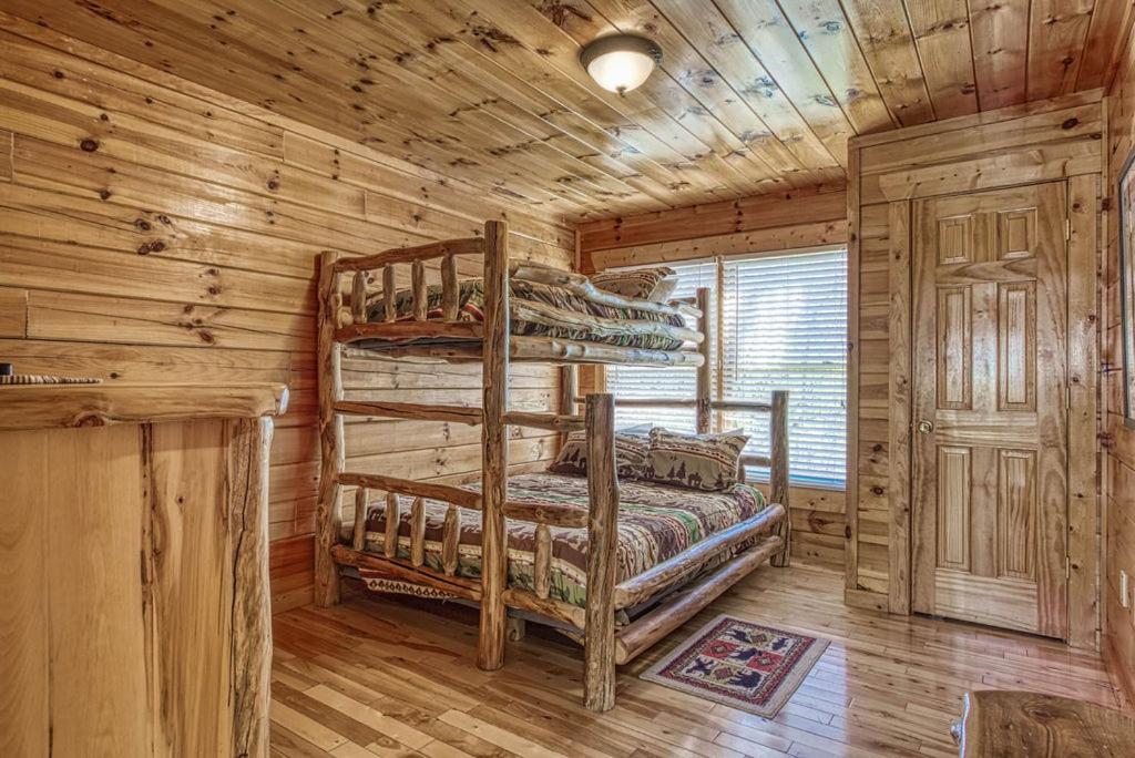 Heavenly Bear, Hot Tub, 1089 Of Free Attraction Tickets For Each Paid Day, Dollywood And More Sevierville Exterior foto